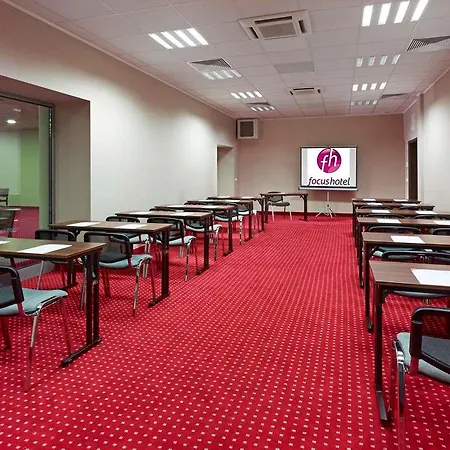 福克斯卡托维兹霍茹夫酒店 酒店